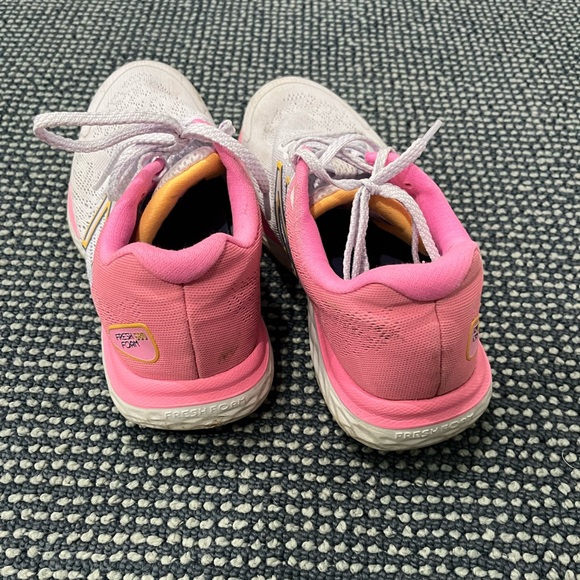 NEW BALANCE fresh foam 680 sneakers - Picture 4 of 5